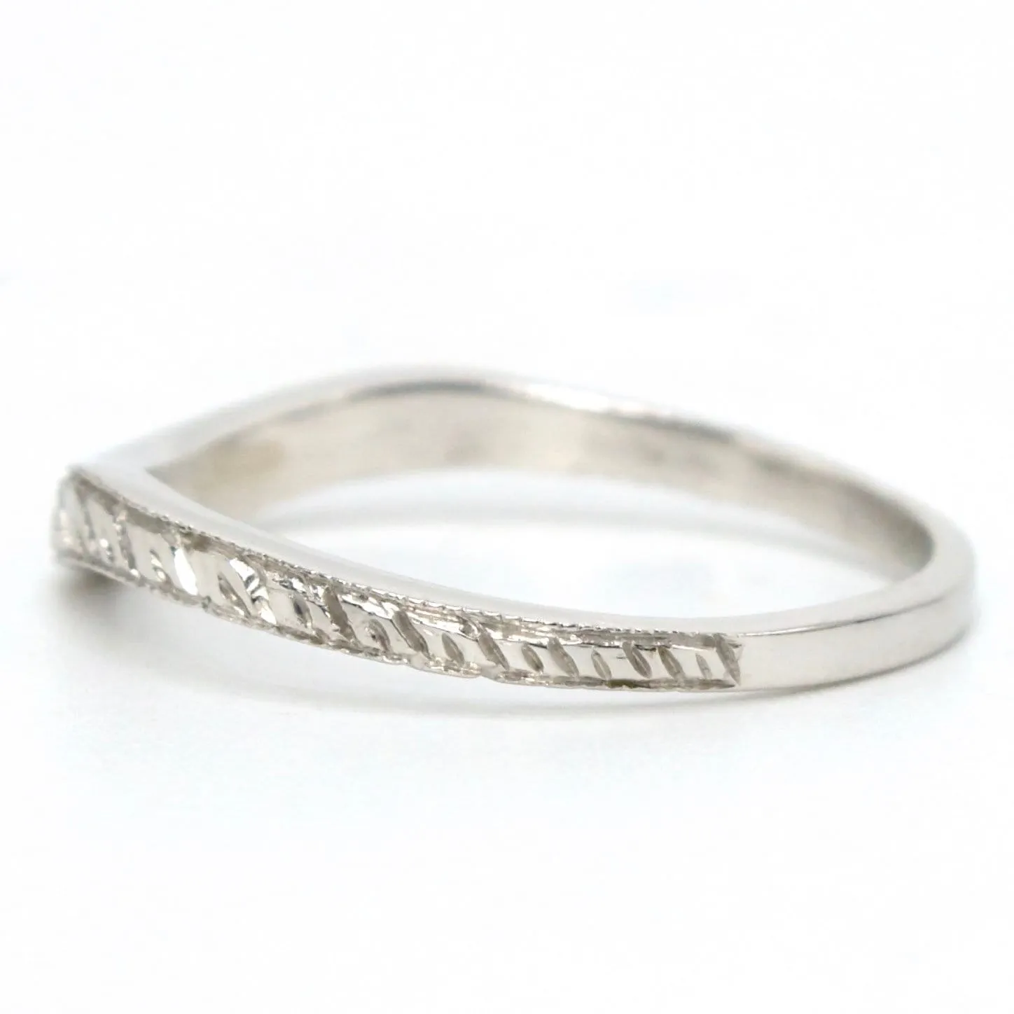 14K White Gold Vintage Style Engraved Fitted Contour Band