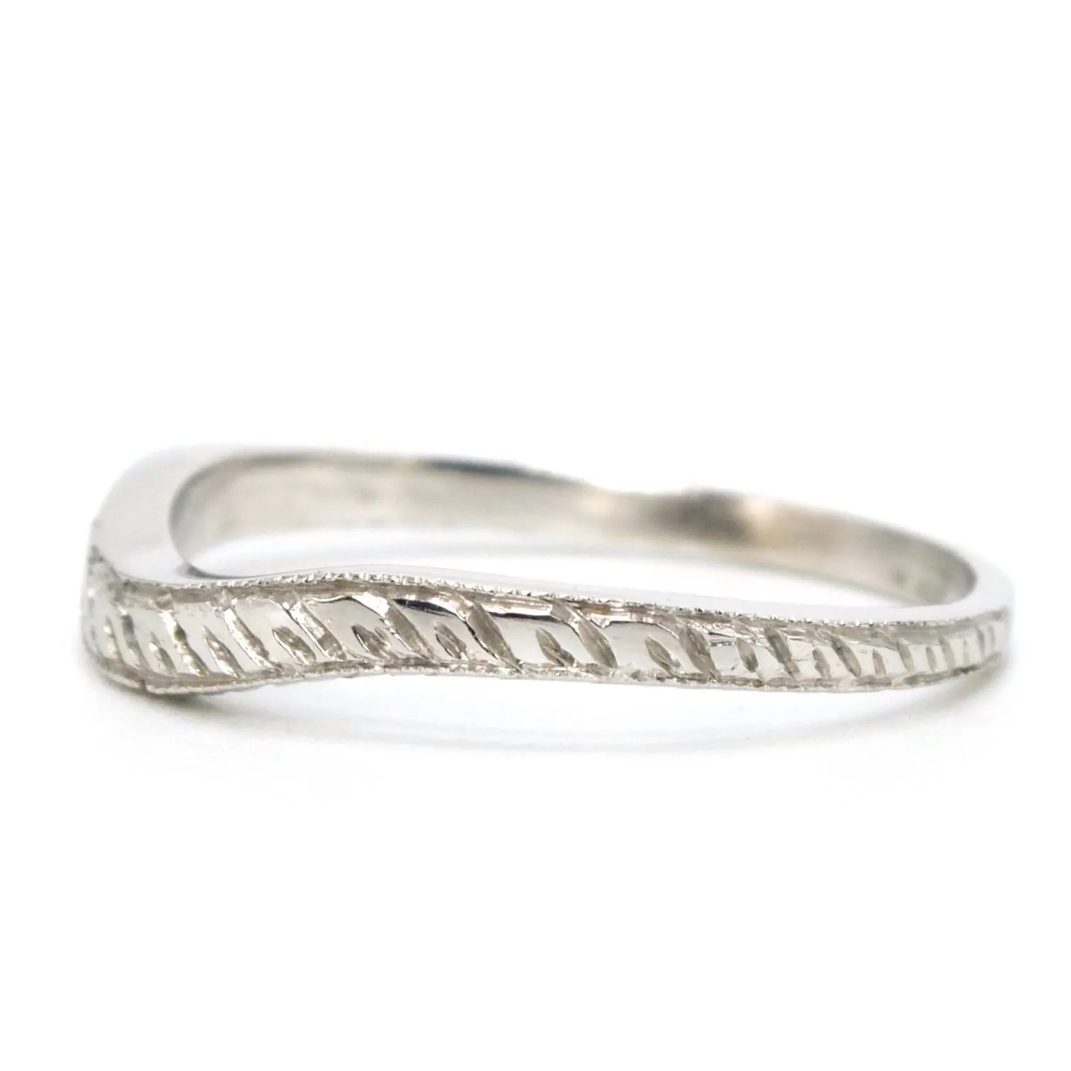 14K White Gold Vintage Style Engraved Fitted Contour Band