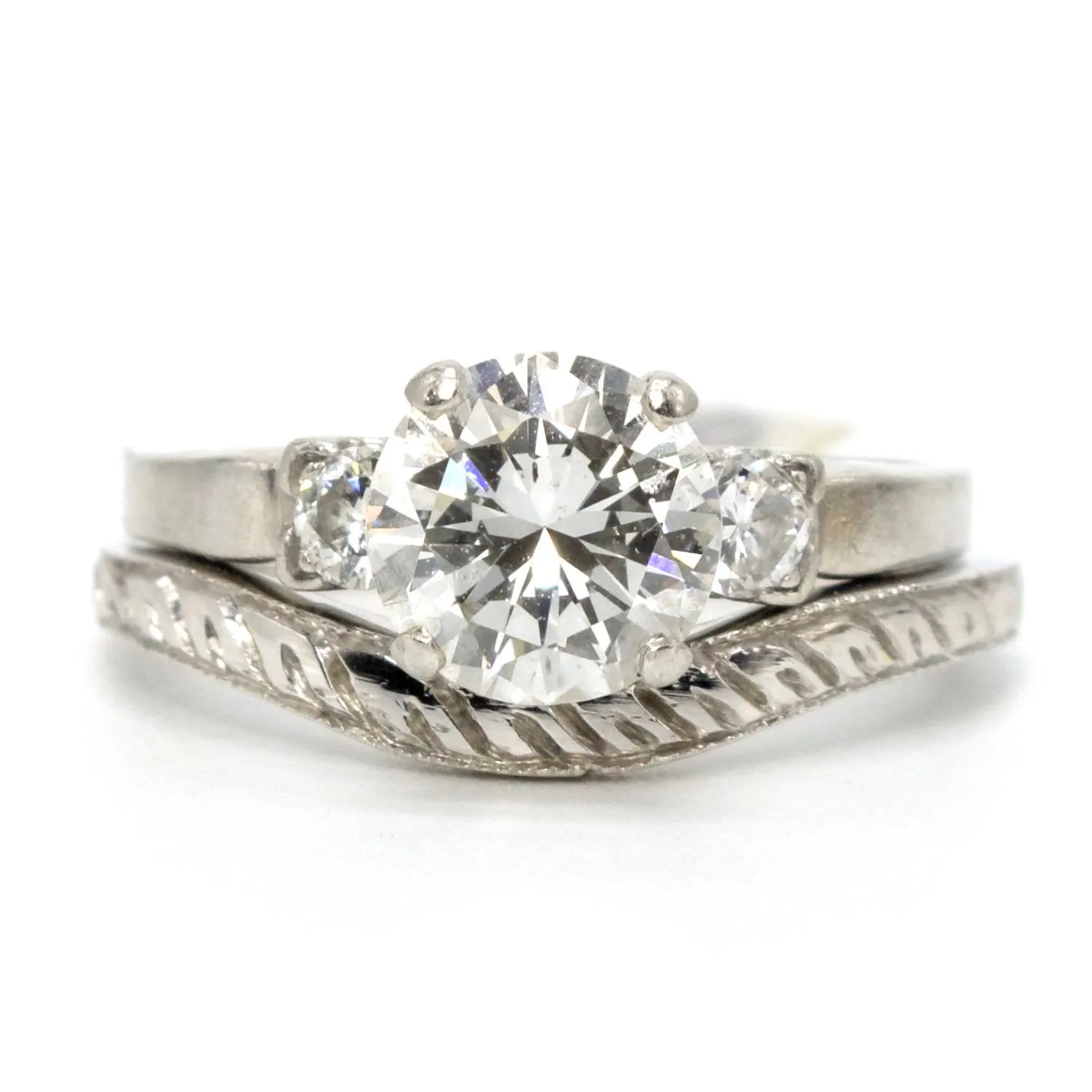 14K White Gold Vintage Style Engraved Fitted Contour Band