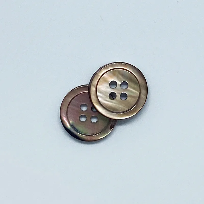 18mm Natural Round Four-Hole Coffee Shell Buttons