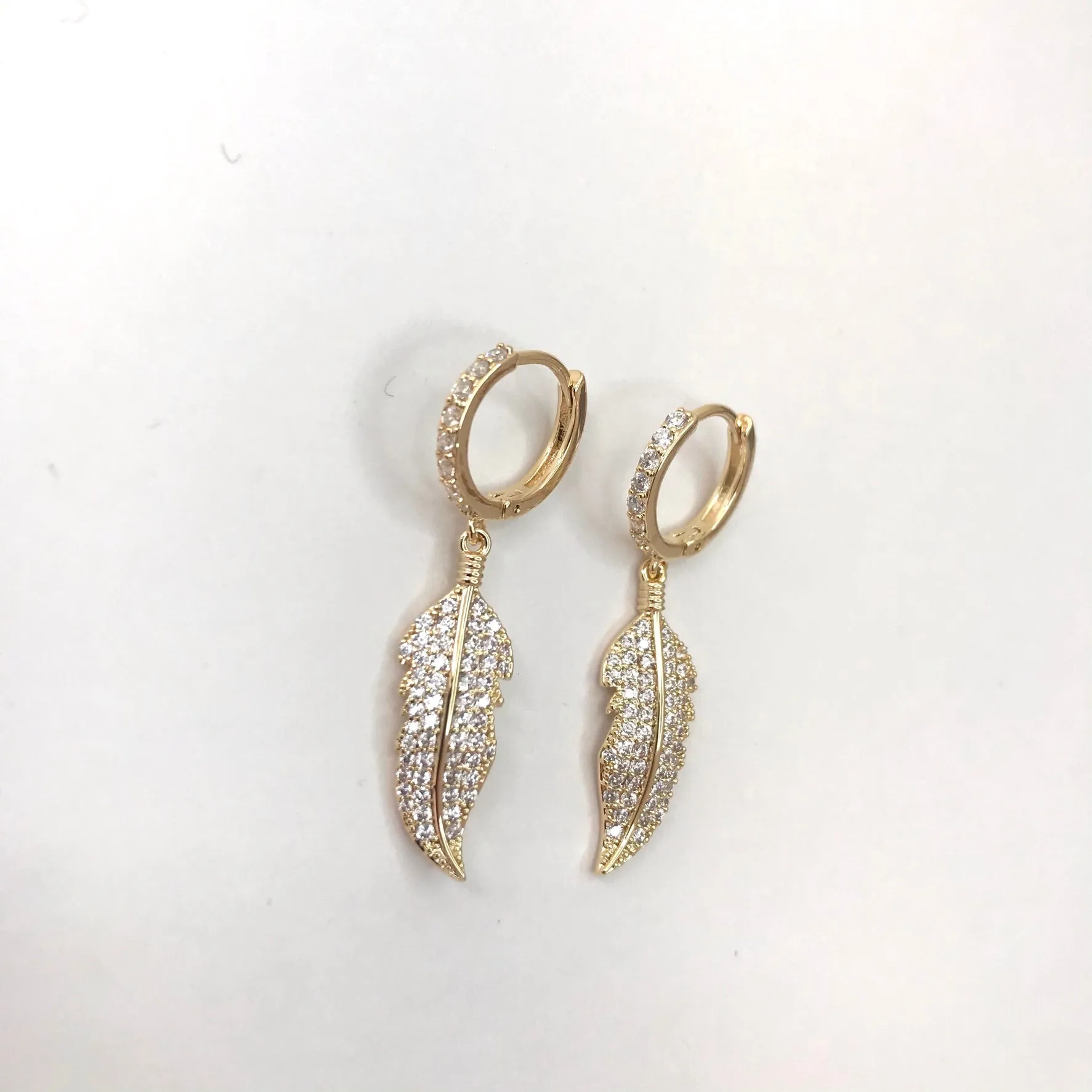 Absolute Floaty Feather Earrings - Gold