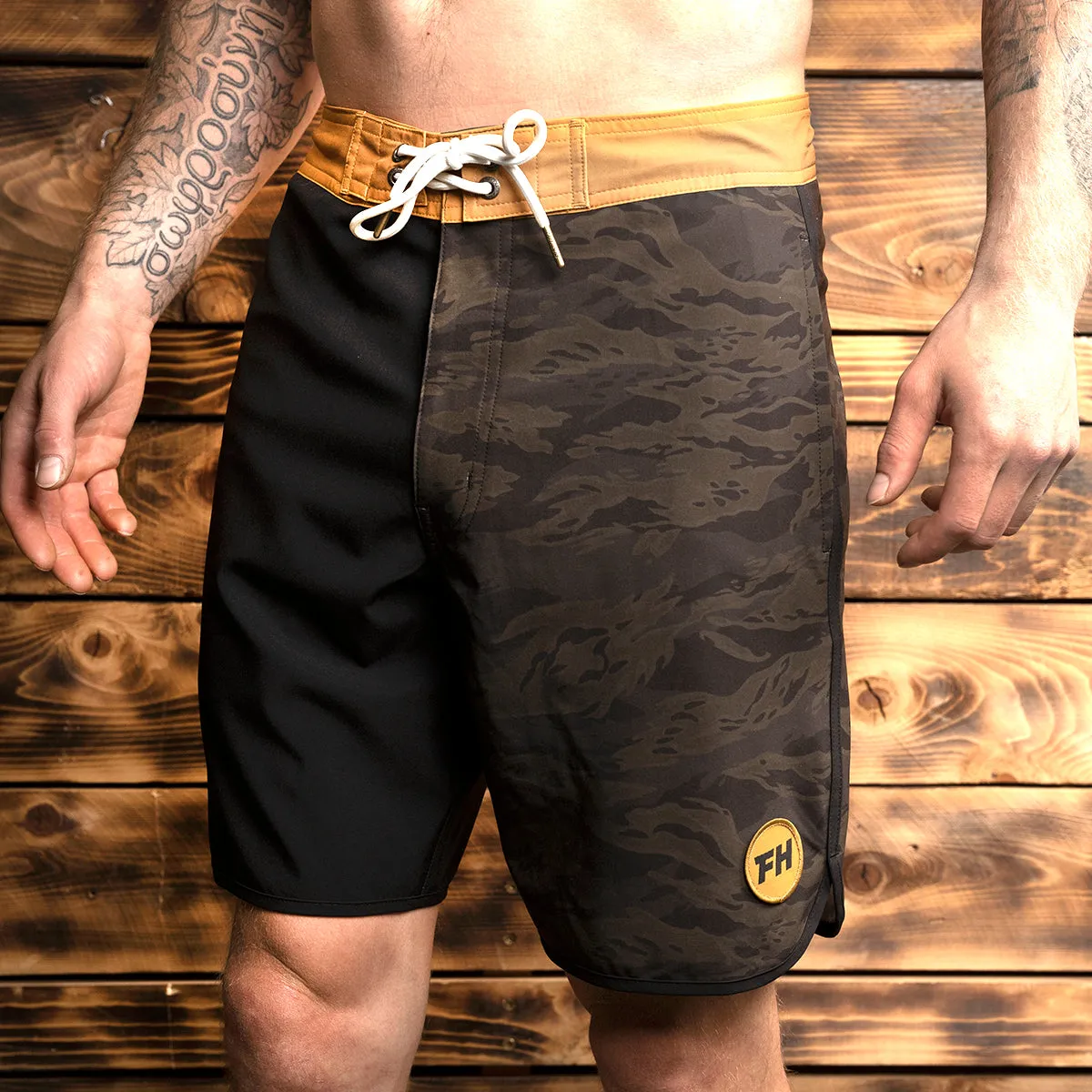 After Hours 18" Boardshort - Black/Camo