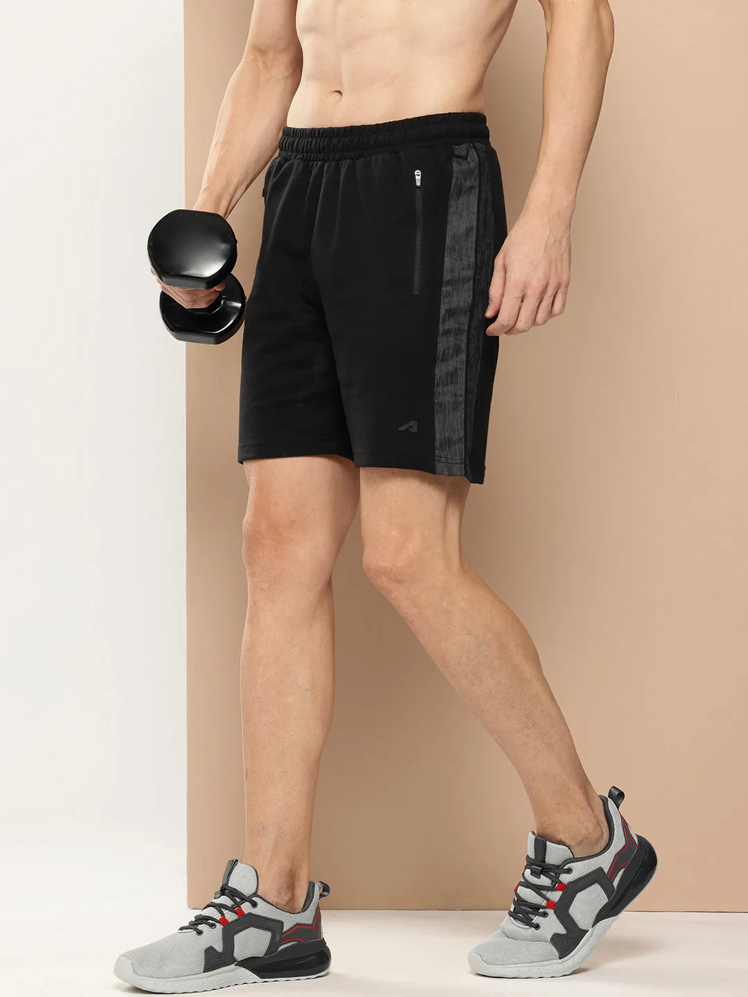 Alcis Men Black Colorblocked Shorts