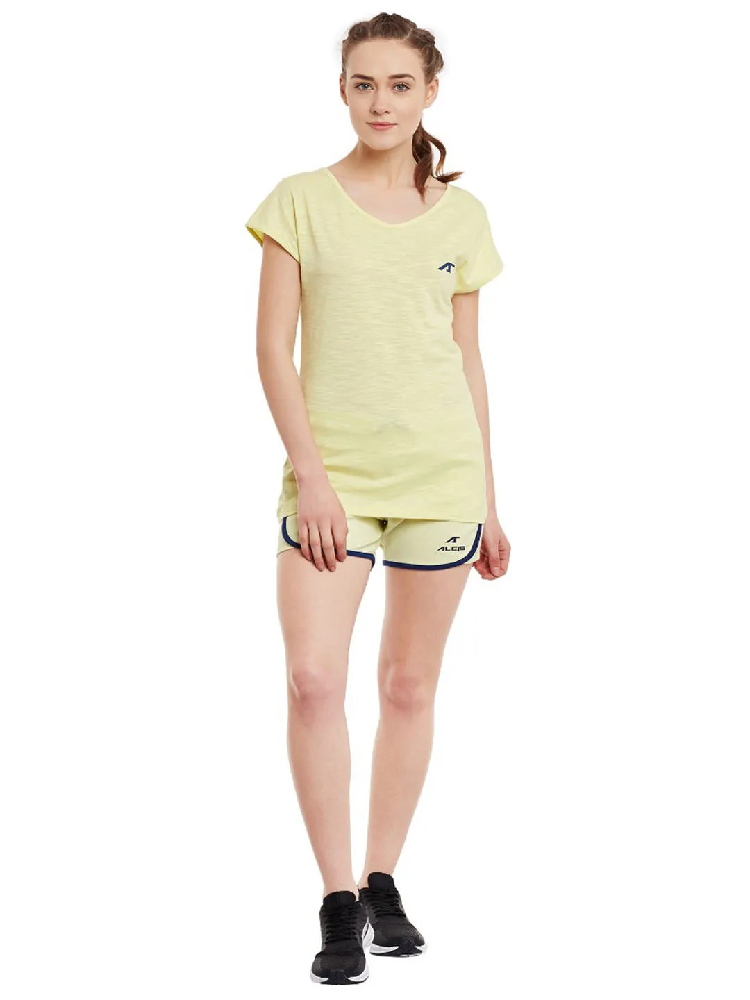 Alcis Women Lime Green Solid Slim Fit Sports Shorts AKCOWSO0530119