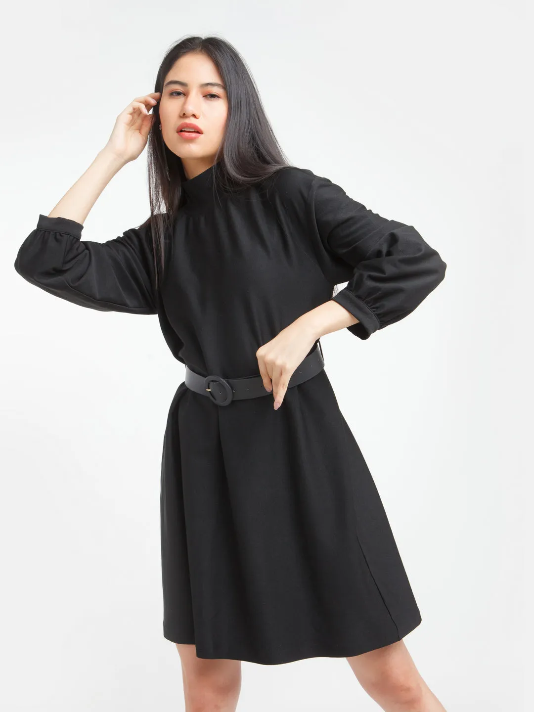 Black Solid Fitted Short Dress