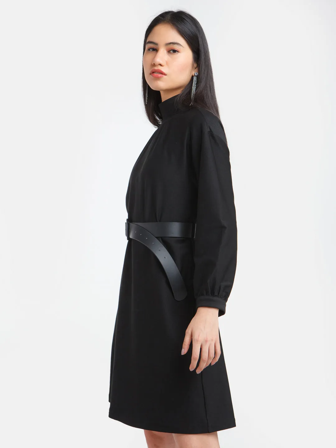 Black Solid Fitted Short Dress