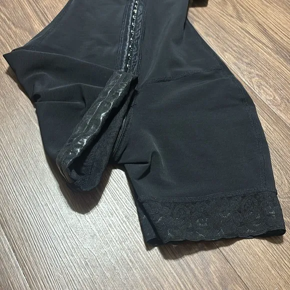 🔥🔥🔥Black Women's Colombian Shapewear Bodysuit NWOT Size: Medium 🔥🔥🔥