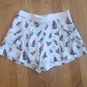 Catherine malandrino sailboat shorts