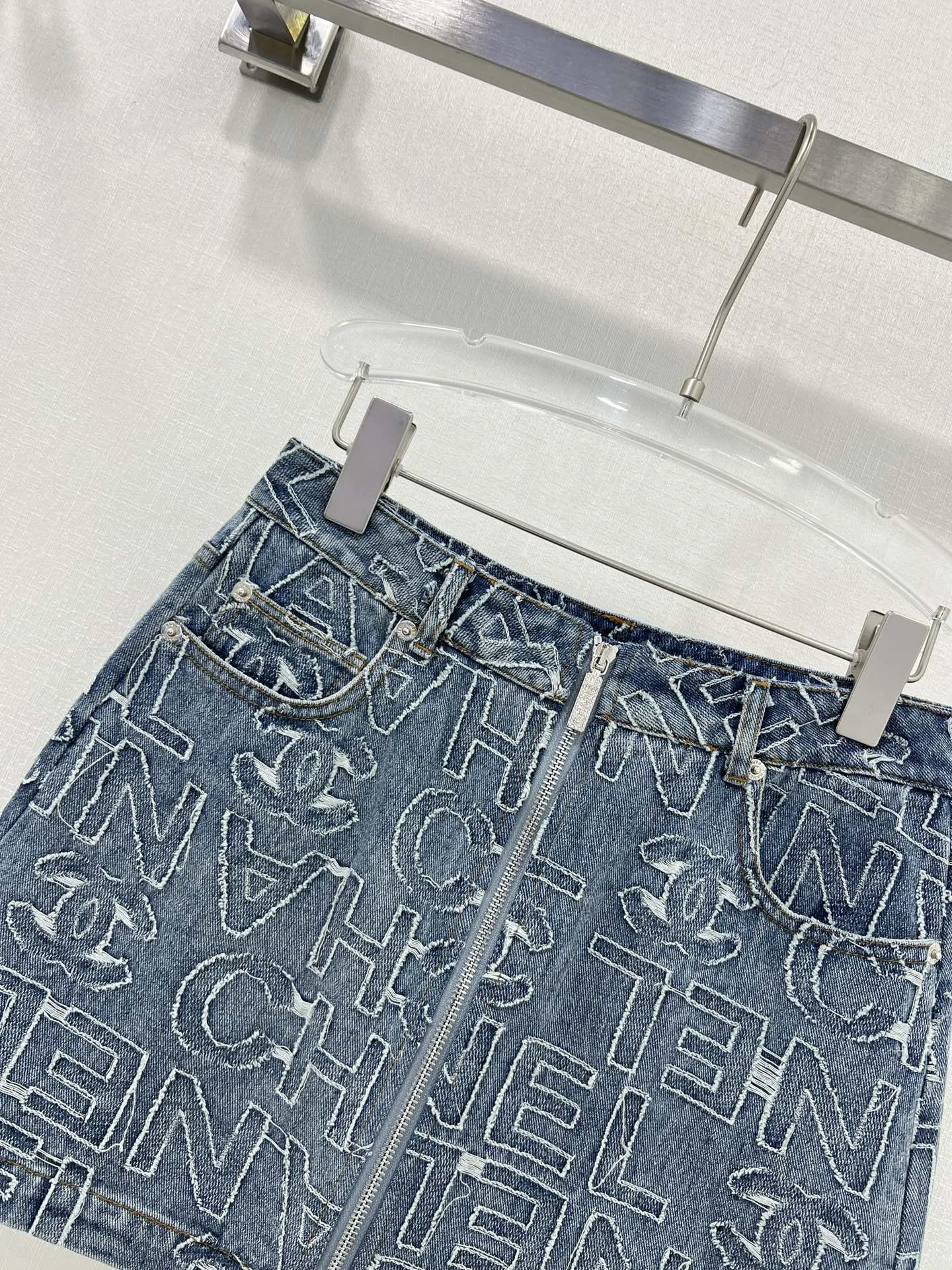CH 25 new denim skirt