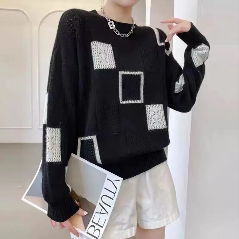 Chloe™ | RELAXED GEOMETRIC PULLOVER