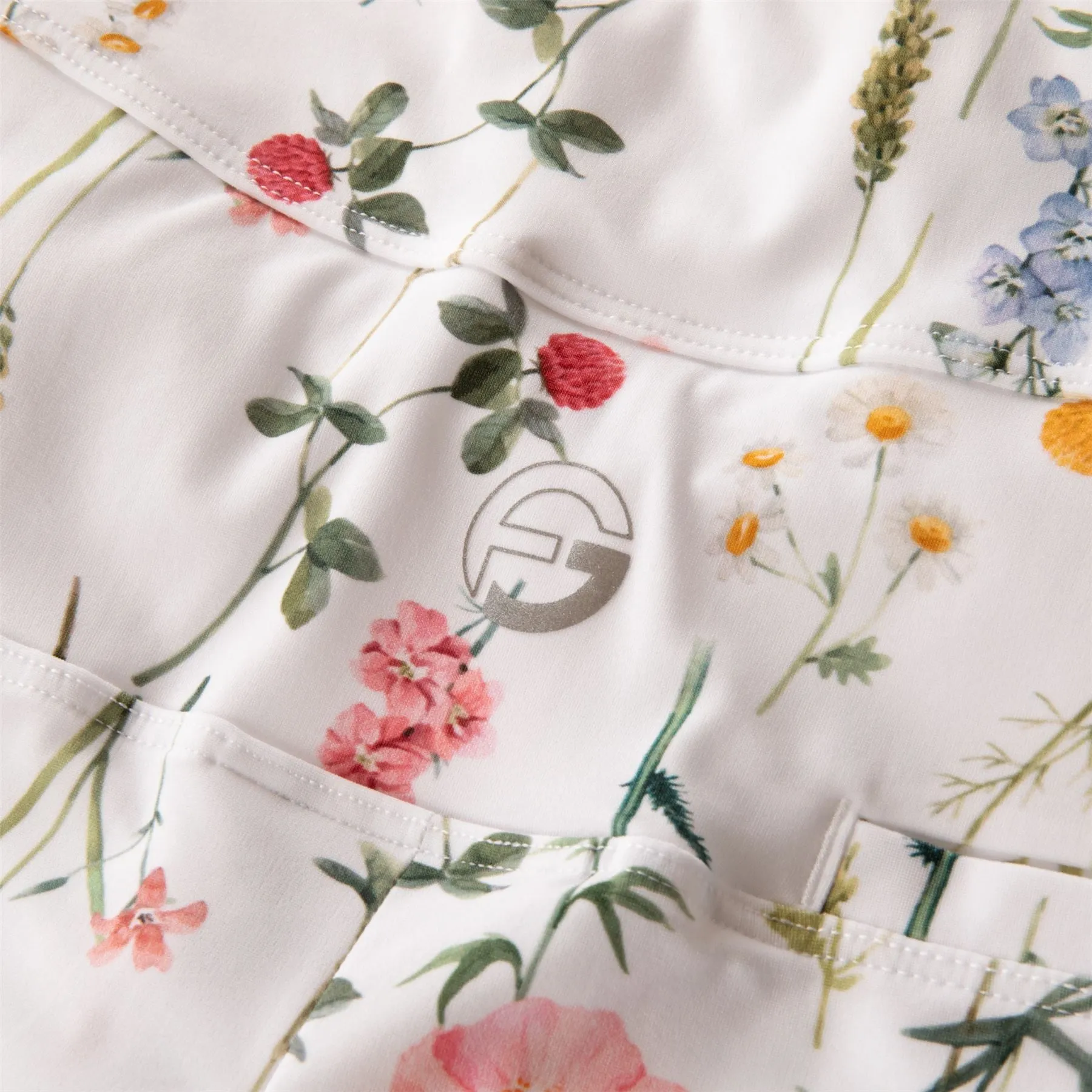 Core Pocket Skirt Floral Chorus