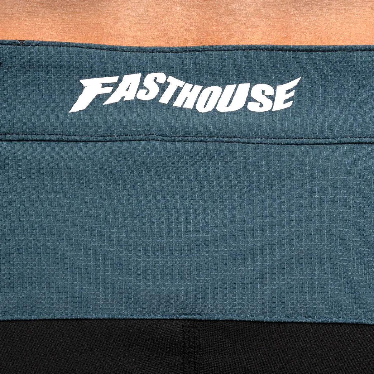 Crossline 2.0 Velocity Short - Silver/Black