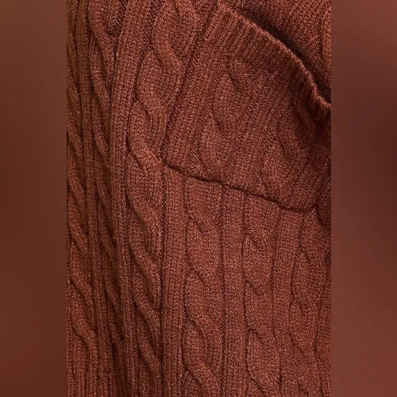 Dolman  Sleeve Cable Knit Cropped Sweater with Pocket - Le Lis