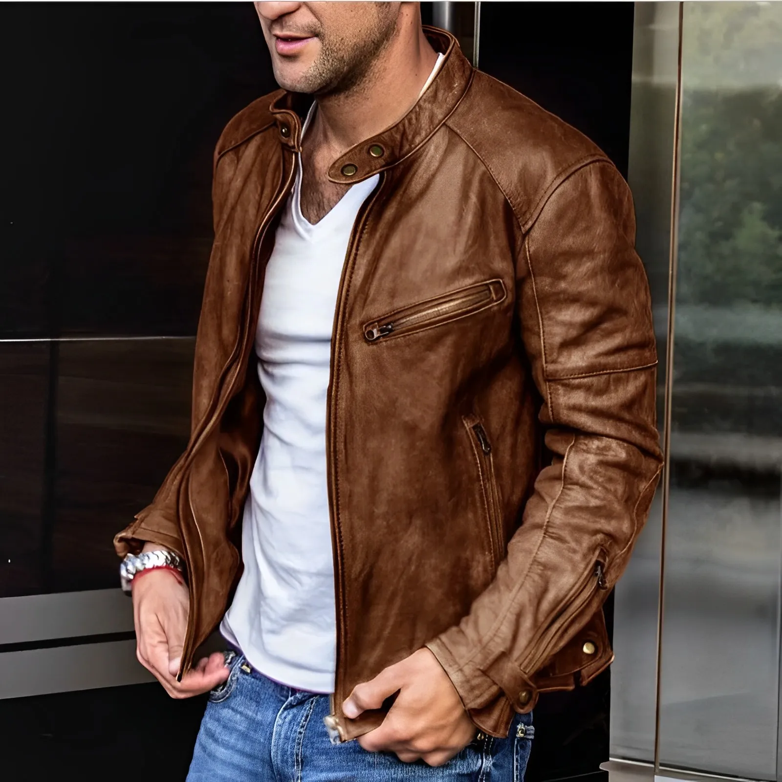 Elegant Leather Jacket for All Seasons