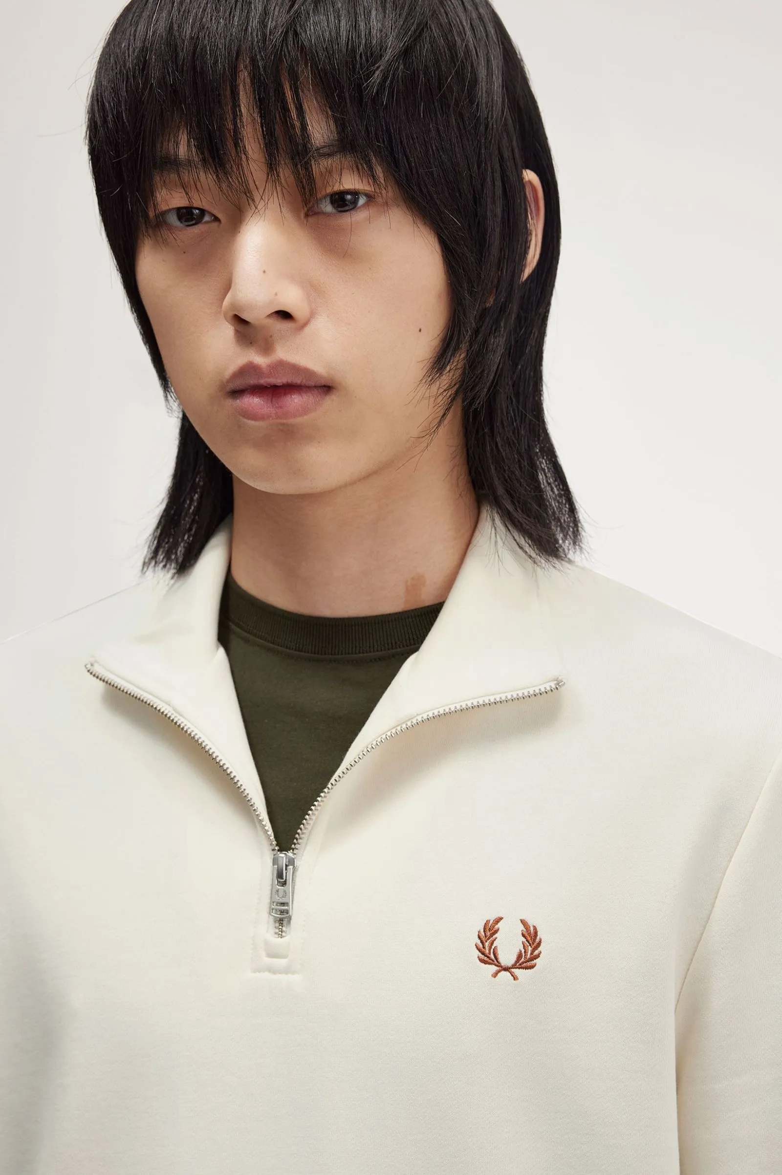 Fred Perry M3574 Half Zip Sweatshirt X01 Ecr/Hnycmb/Mrmld