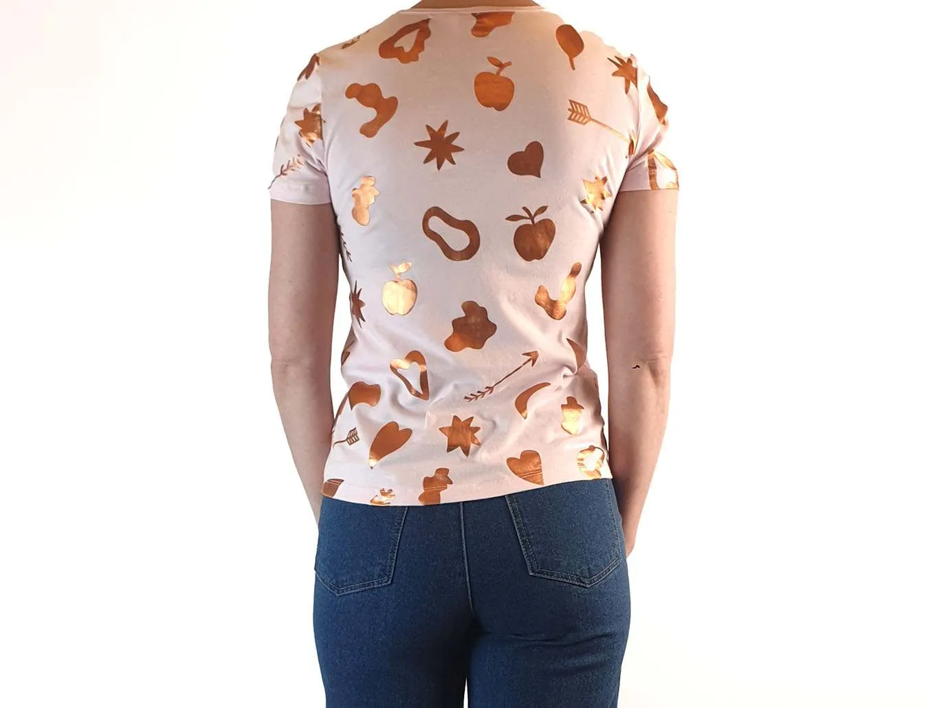 Gorman preloved pink tee shirt with gold symbol print size 6