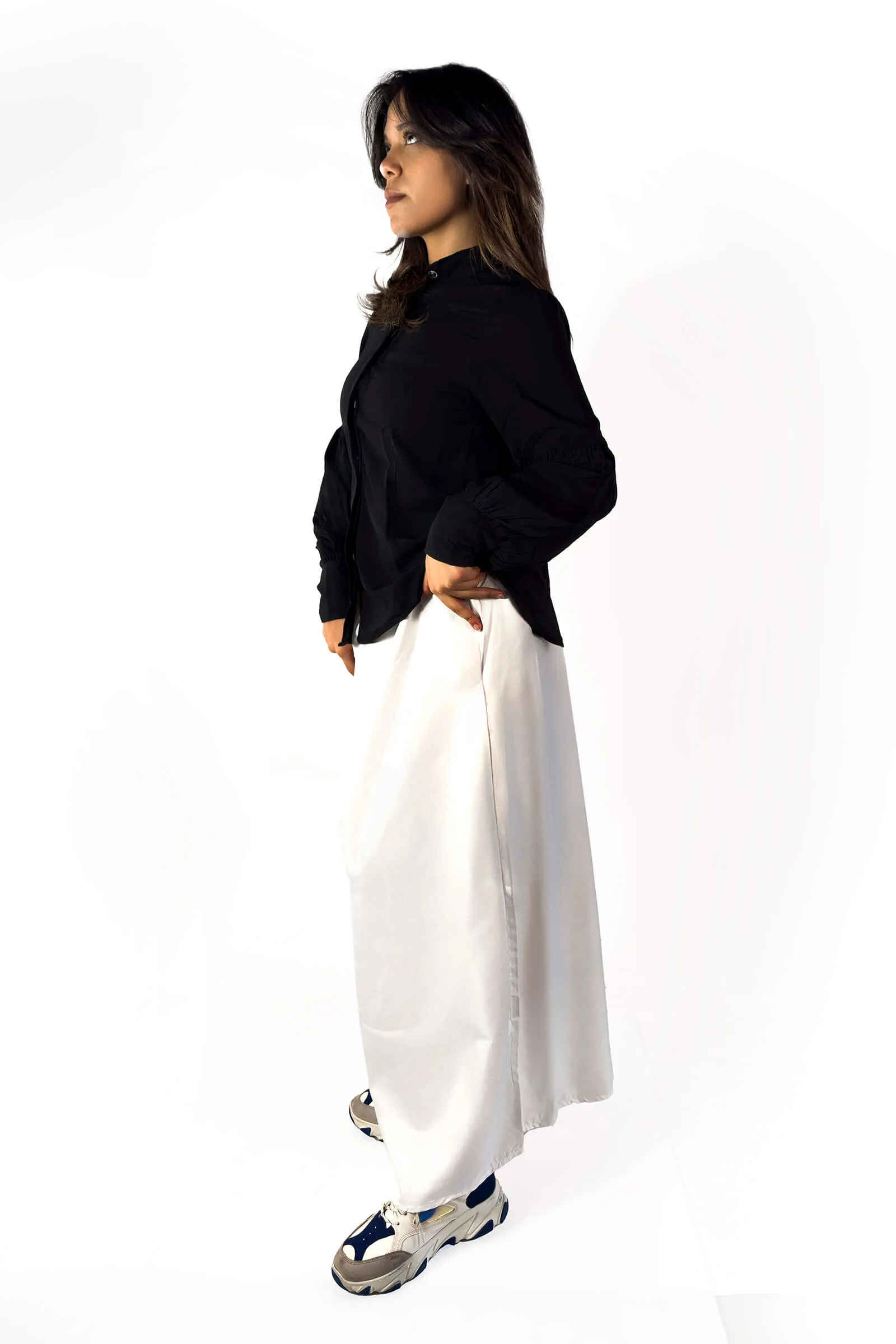 Graceful Off-White Basic Underskirt