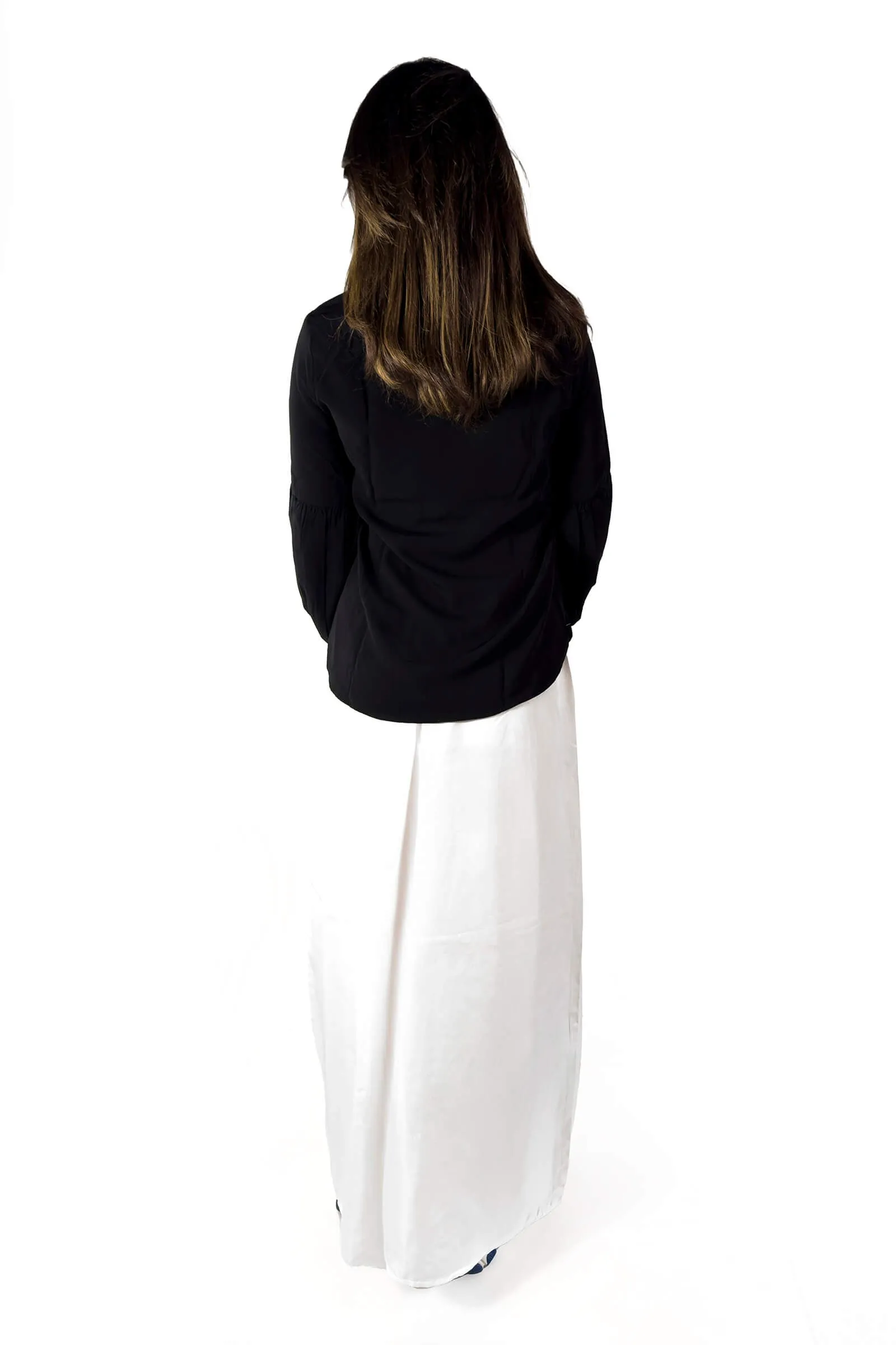 Graceful Off-White Basic Underskirt
