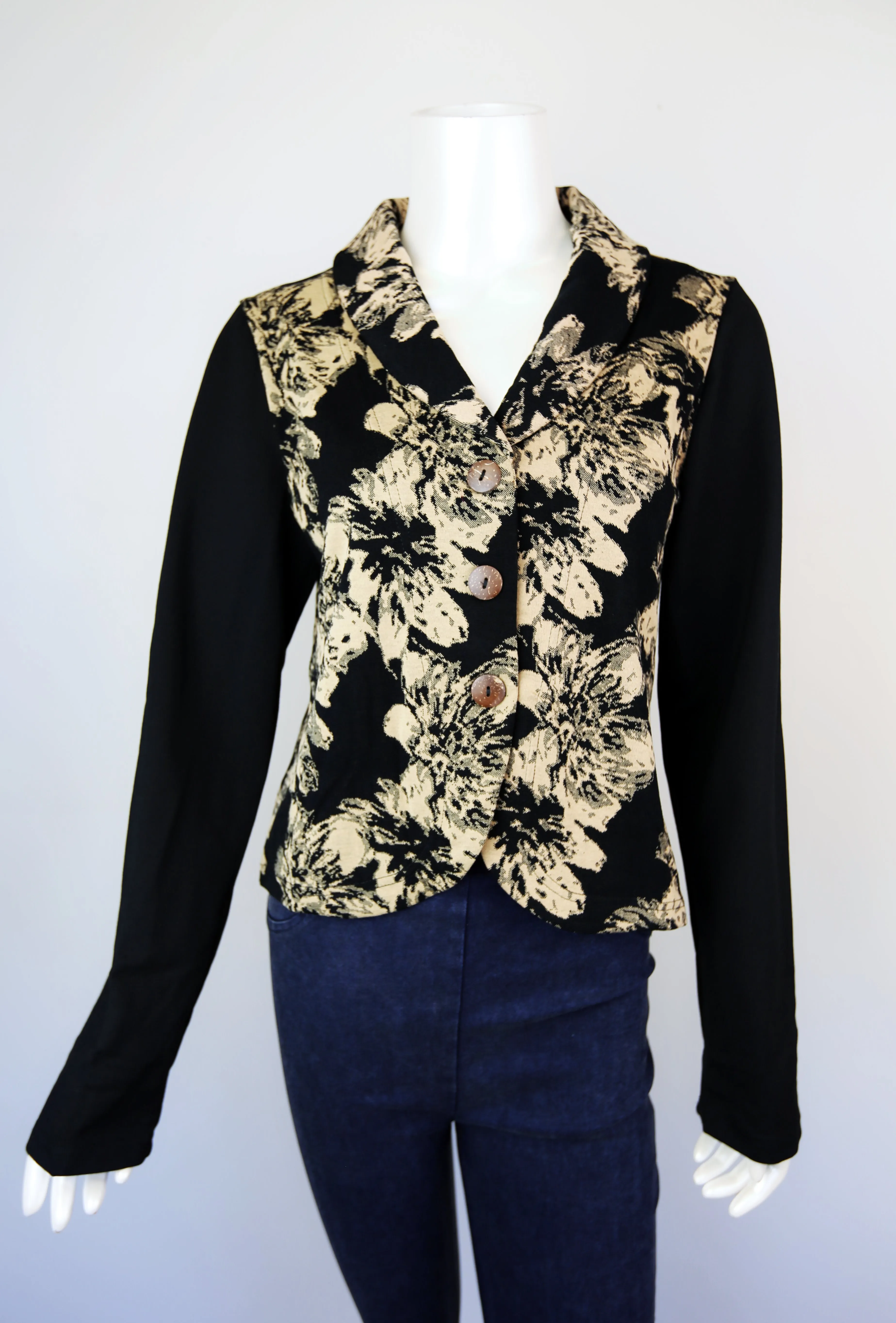 Larosela Knitted Short Jacket