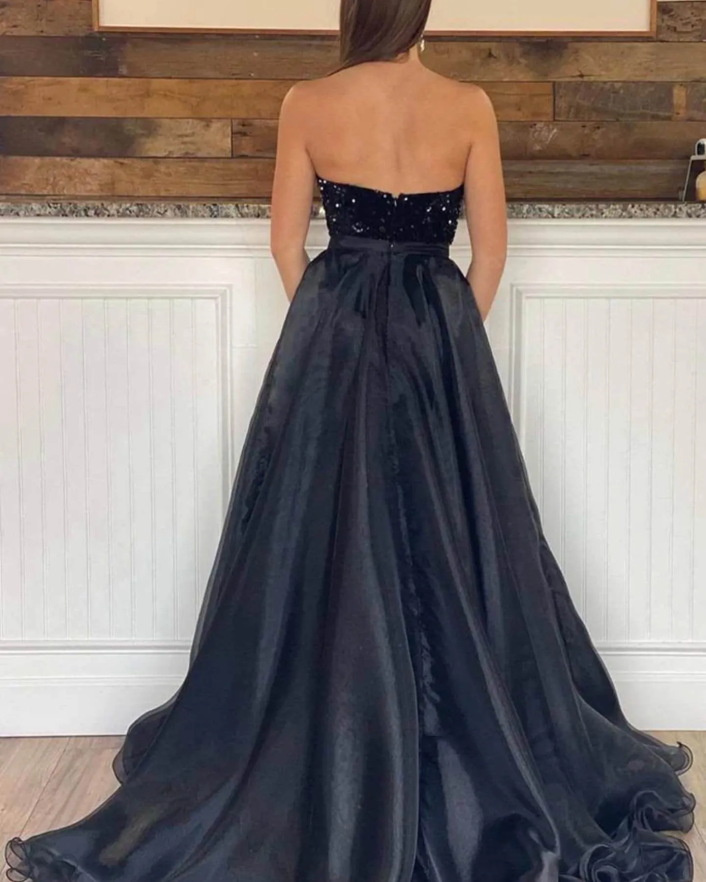 Long BlackTight Mermaid Prom Dresses 2024 Sparkly V Neck  Formal Dress with Skirt