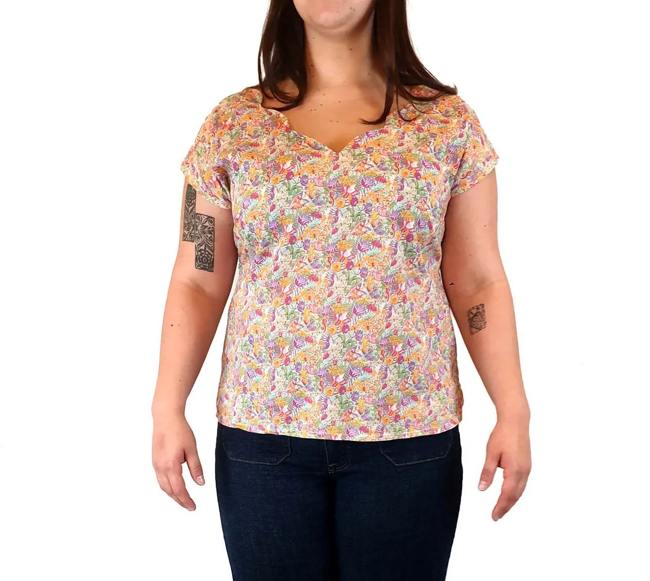 Made590 floral tee shirt with scalloped neckline size L