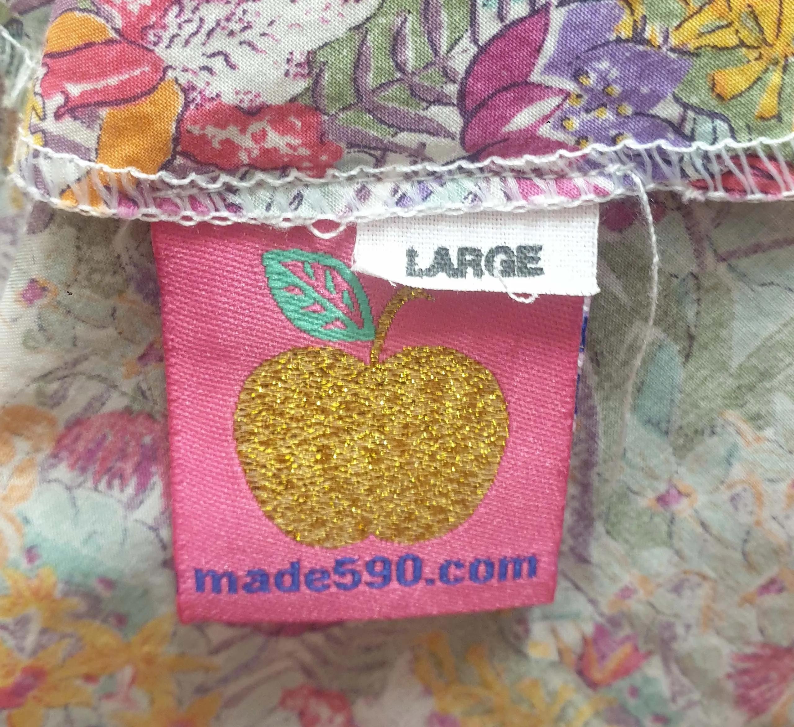 Made590 floral tee shirt with scalloped neckline size L