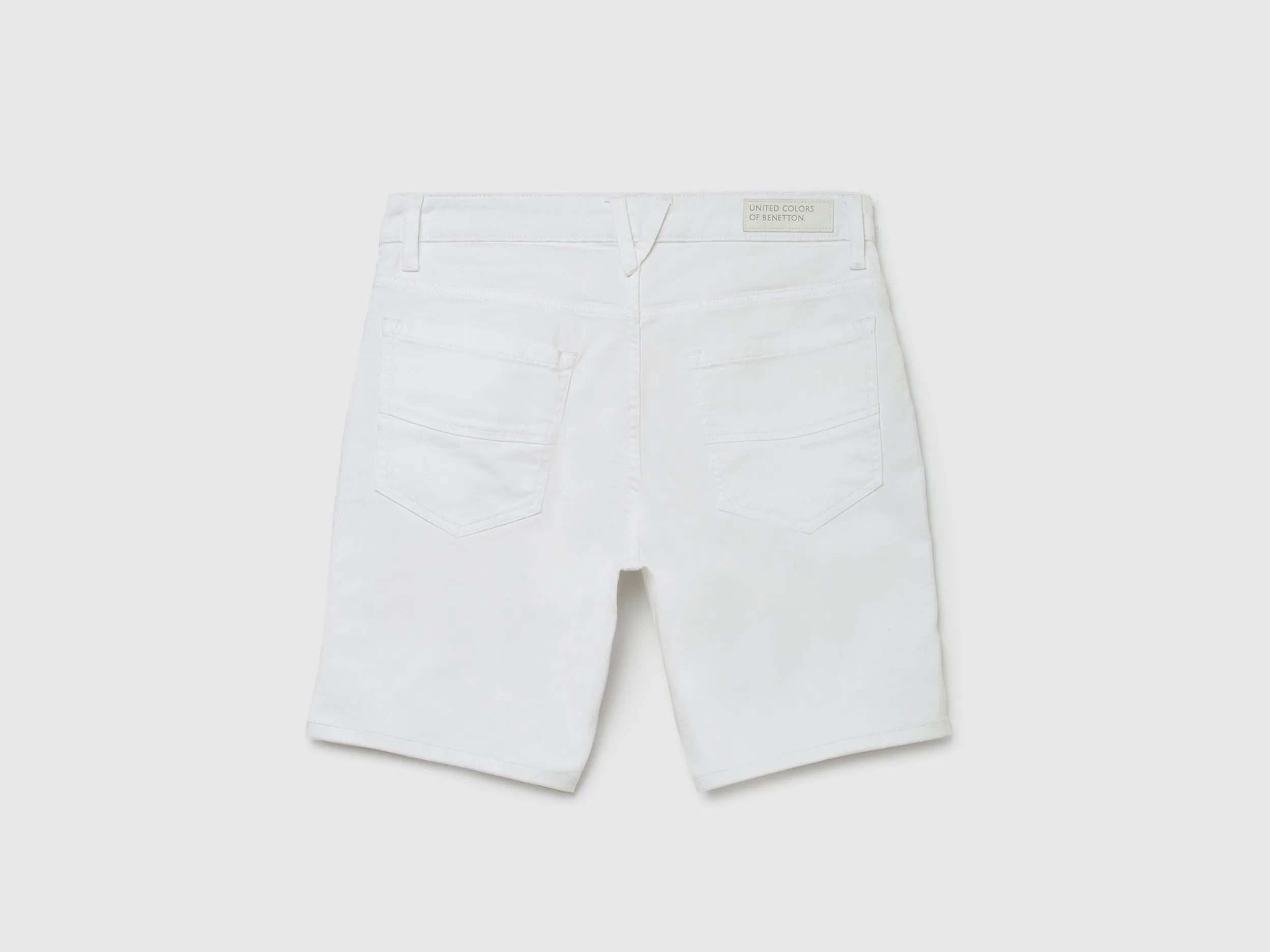 Men Solid Slim Fit Shorts