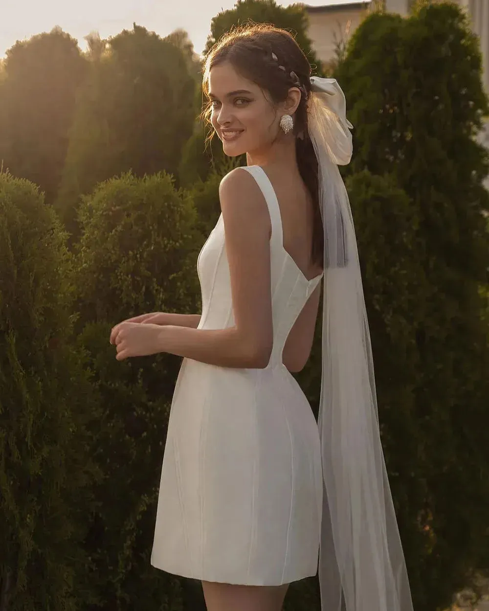 Mini Short Wedding Dresses Square Necking Boning Fitted Bodice Elegant Partys Bride Dresses Vestidos de novia