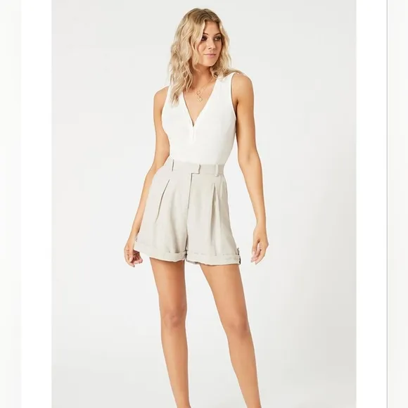 MINKPINK Linen &amp; Cotton High-Rise Biege City Shorts