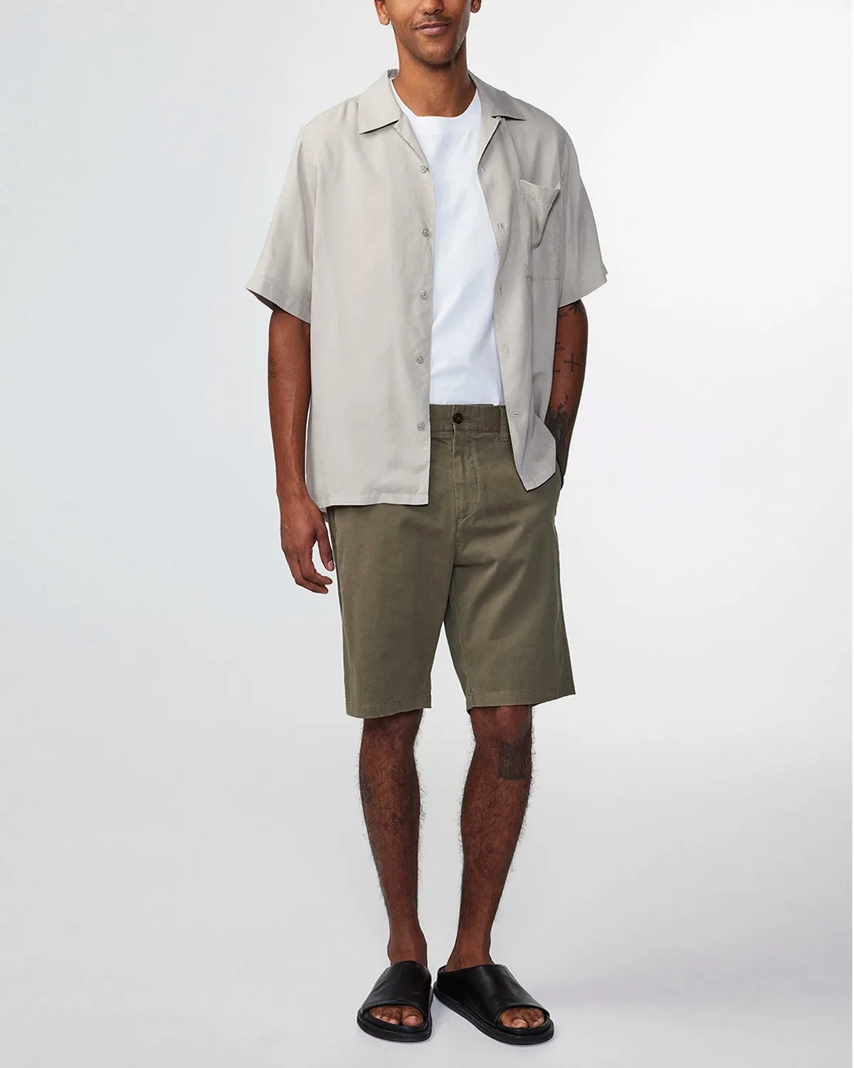 NN07 CROWN STRETCH BRUSHED COTTON TWILL STRAIGHT LEG SHORTS 1090