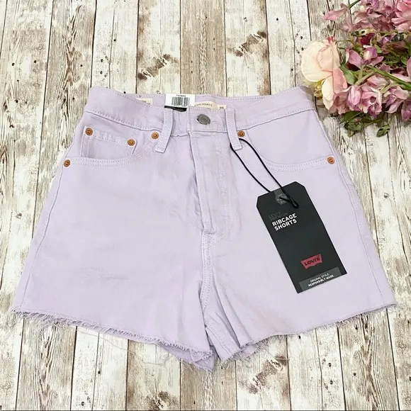 NWT Levi’s Lavender Ribcage Shorts 25
