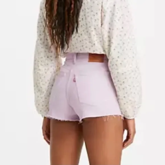 NWT Levi’s Lavender Ribcage Shorts 25