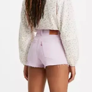 NWT Levi’s Lavender Ribcage Shorts 25