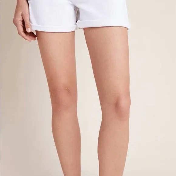 Pilcro White Slim Boyfriend Shorts Size 31 NWT