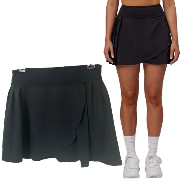 Pleated Black Skirt/Skort Tennis Skater Skort Women’s Size Medium Black NWT