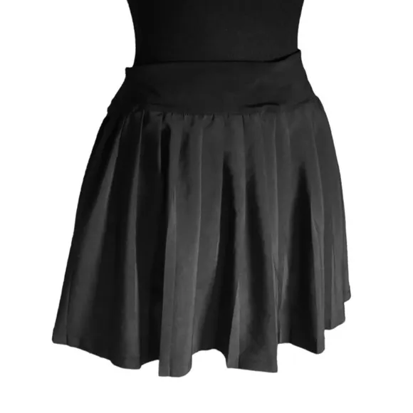 Pleated Black Skirt/Skort Tennis Skater Skort Women’s Size Medium Black NWT