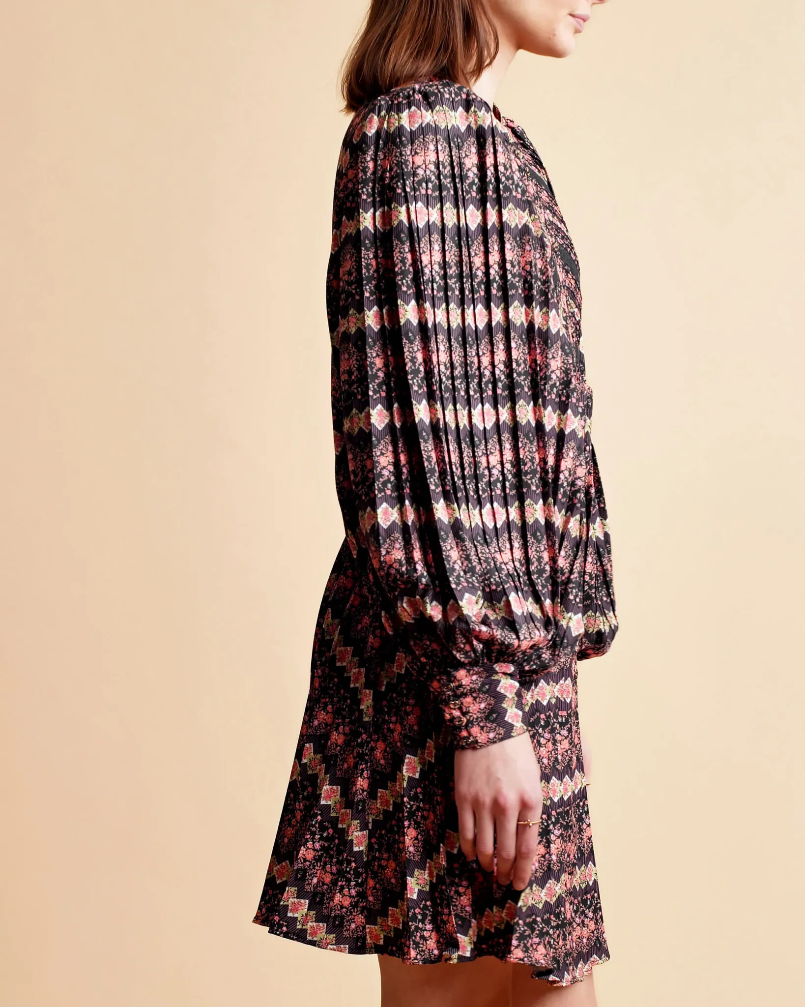 Plissé Mini Dress in Flower Vine