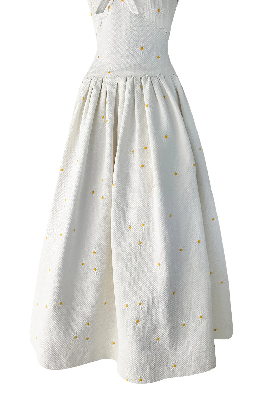 Prettiest 1960s Nina Ricci White Cotton Waffle Weave Pique Dress w Embroidered Daisies