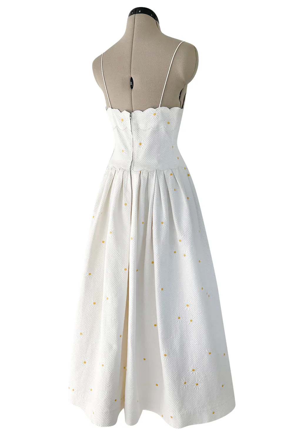 Prettiest 1960s Nina Ricci White Cotton Waffle Weave Pique Dress w Embroidered Daisies