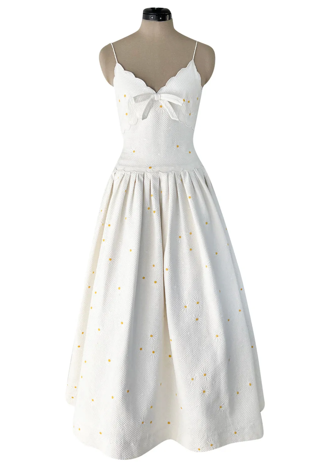 Prettiest 1960s Nina Ricci White Cotton Waffle Weave Pique Dress w Embroidered Daisies