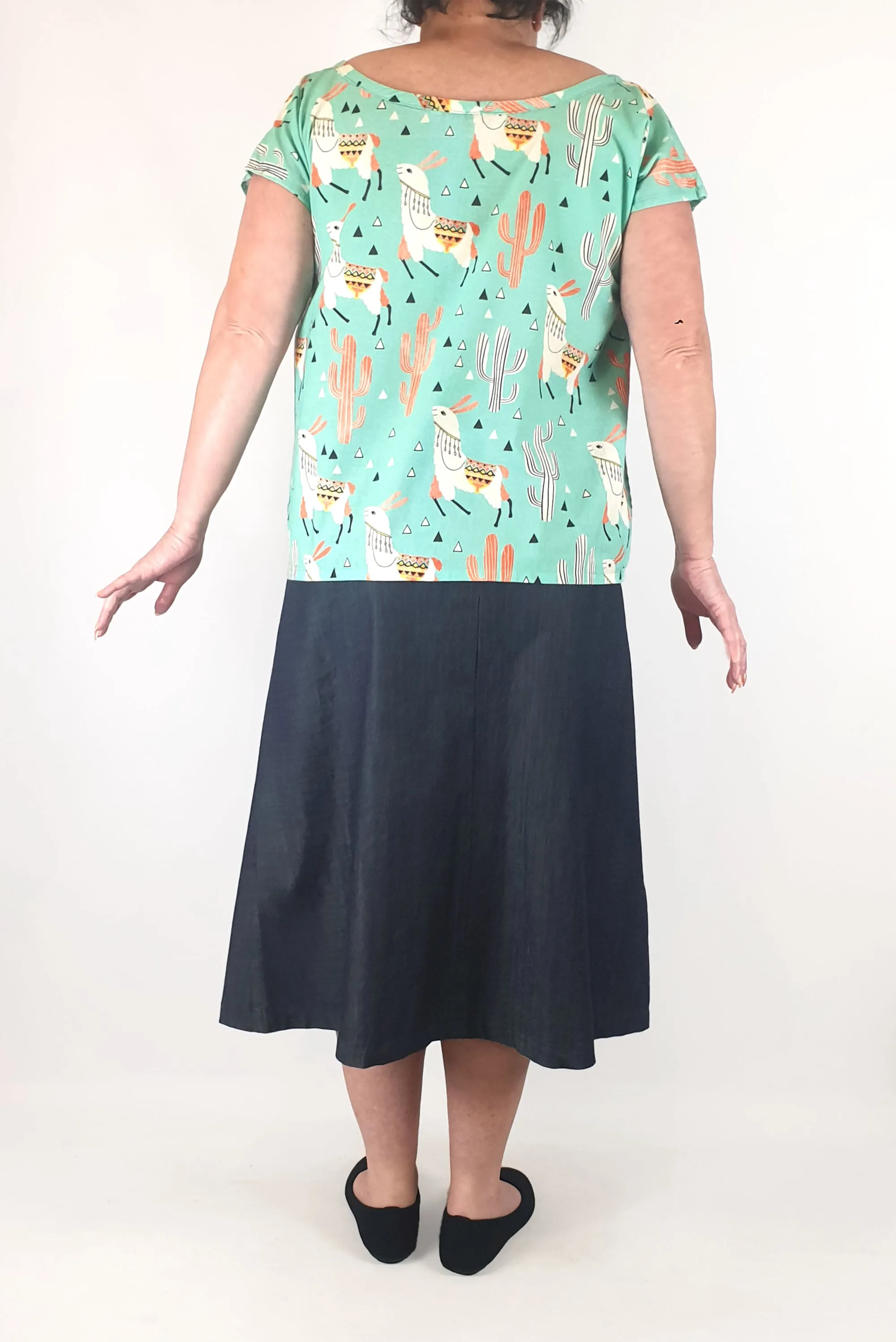 Rummage Style blue llama print top size 18