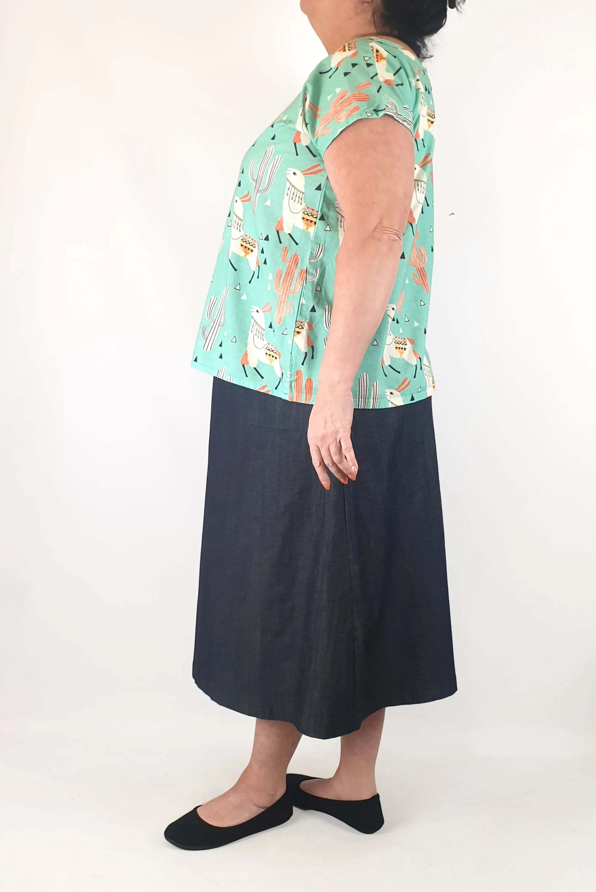 Rummage Style blue llama print top size 18