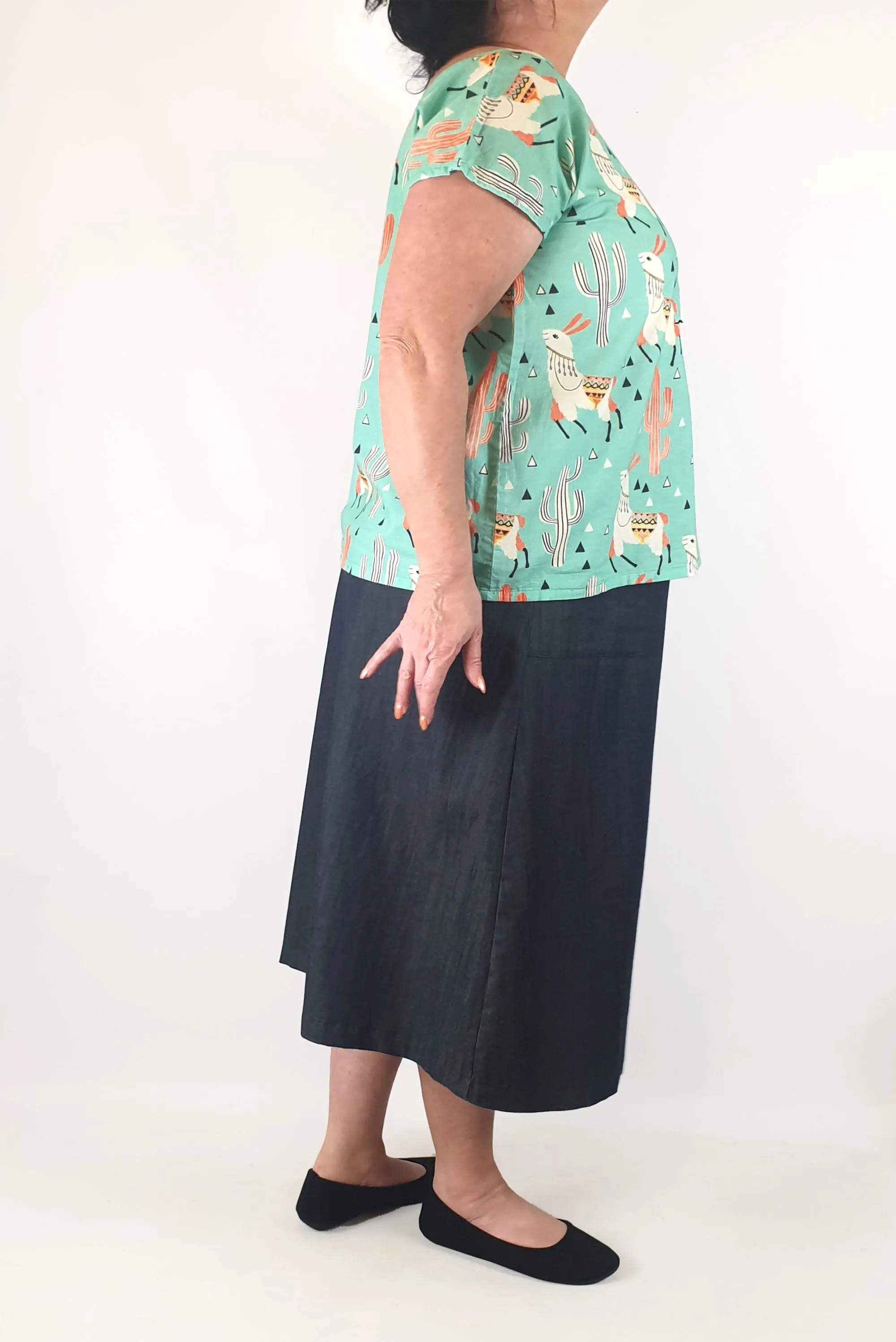 Rummage Style blue llama print top size 18