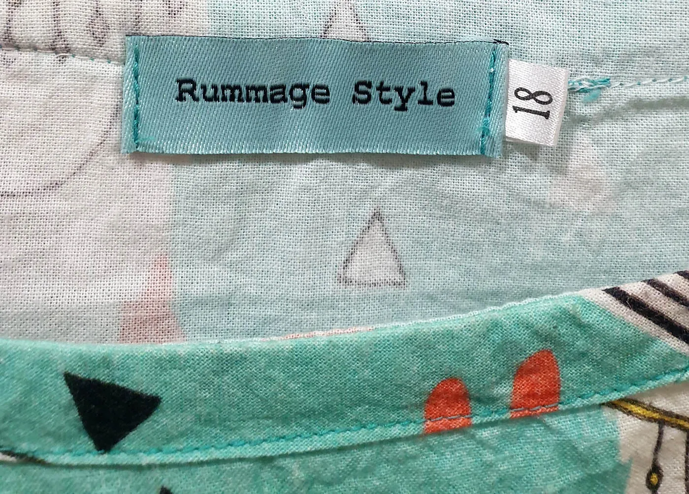Rummage Style blue llama print top size 18