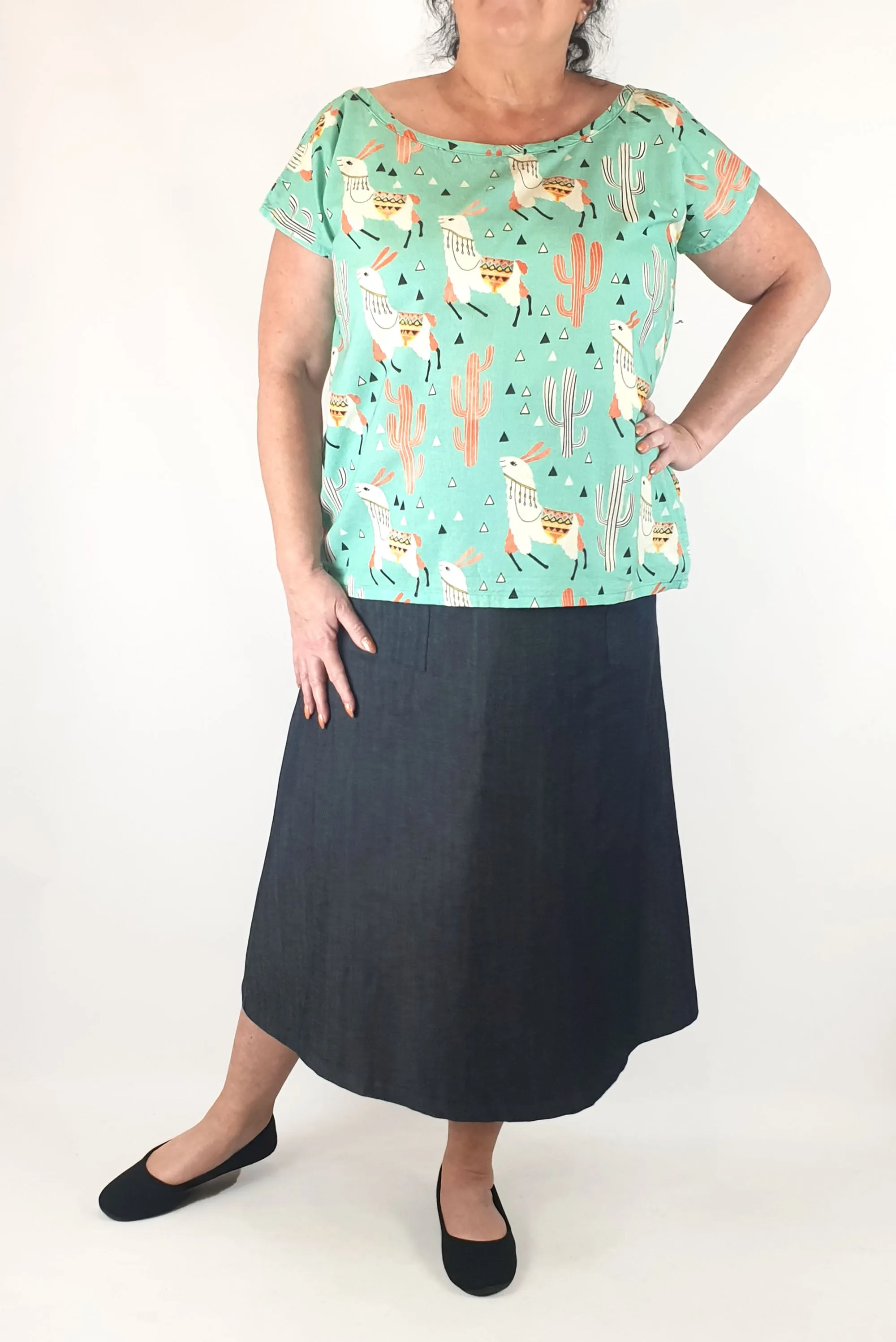 Rummage Style blue llama print top size 18