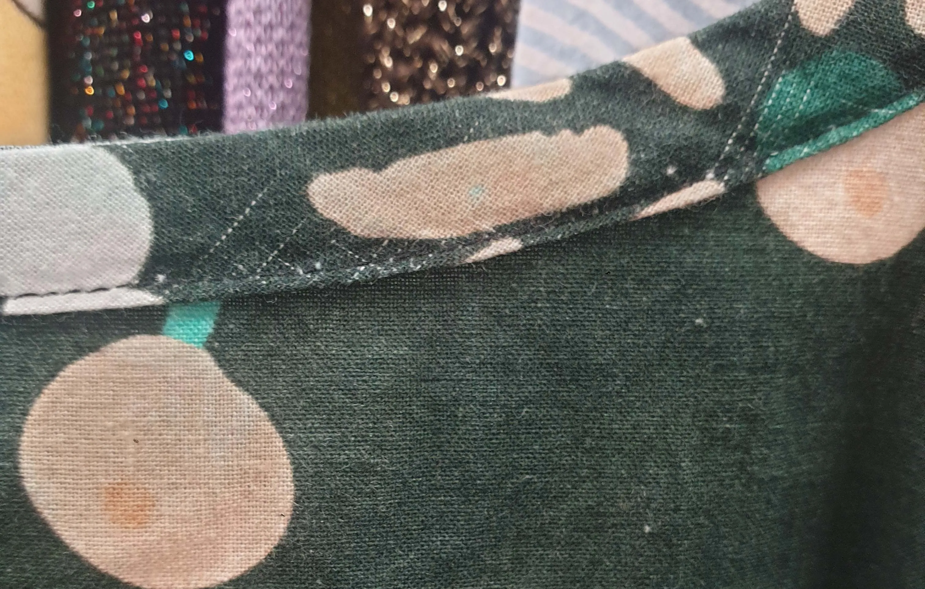 Rummage Style green flower print top size 16