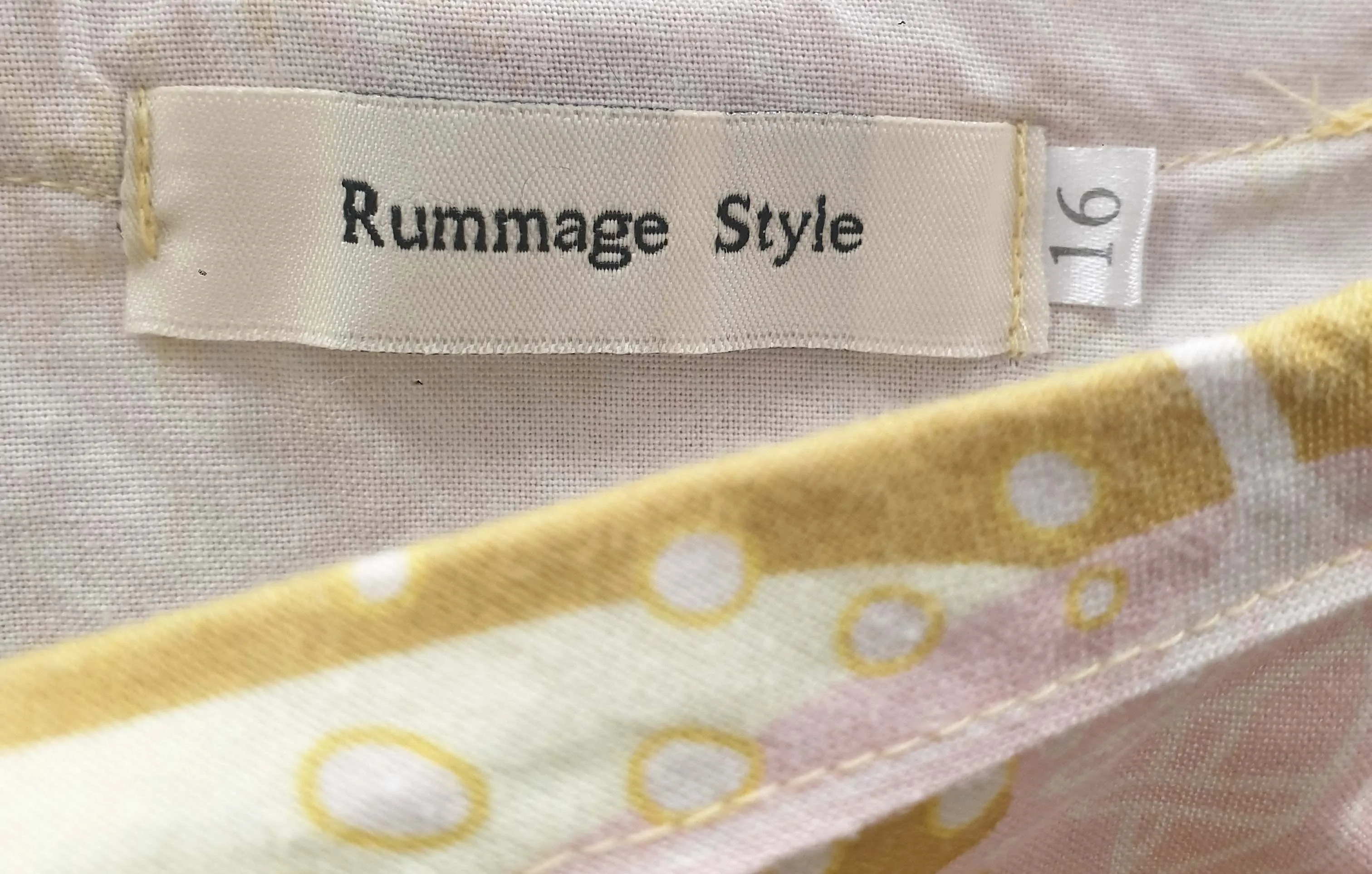 Rummage Style mustard floral print top size 16