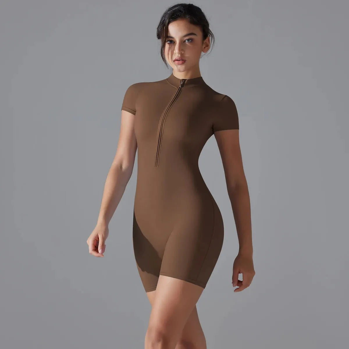 Scarlette - Slim Fit O-Neck Short Top & Elastic Waist Shorts Set