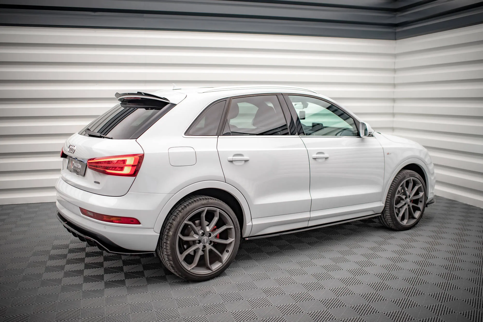 Side Skirts Diffusers Audi Q3 Sport 8U Facelift
