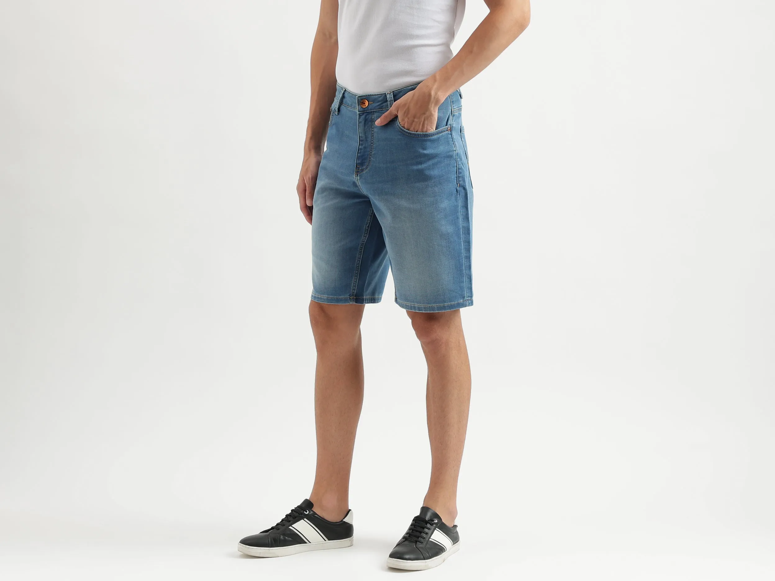 Solid Pattern Slim Fit Shorts